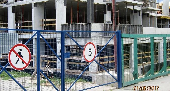 ЖК Серебряные звоны - 2 - вид на строящийся жилой комплекс со стороны Игнатьевской улицы Квартирный контроль
