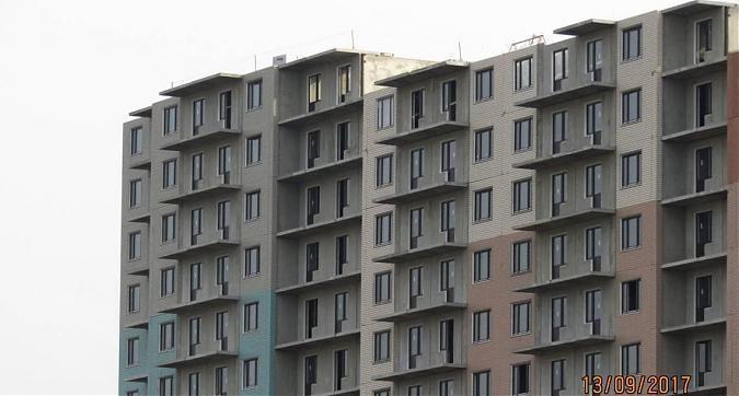ЖК Мир Митино - корпус 7, проводятся работы по внешней отделке здания Квартирный контроль