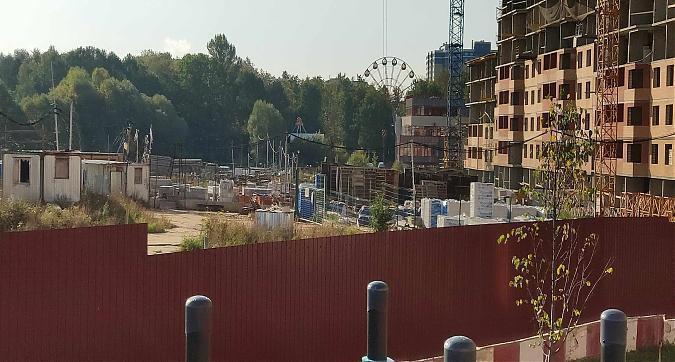 ЖК Зеленые аллеи, строительство корпуса 2.6, вид с бульв. Зеленые Аллеи, фото 7 Квартирный контроль