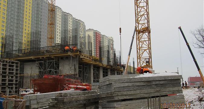 ЖК Life-Митинская Ecopark - вид на строительство  3-го корпуса с Митинской улицы Квартирный контроль