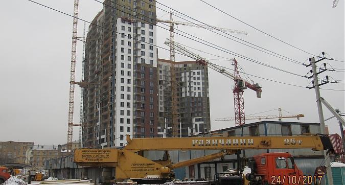 ЖК Петр 1 - фасадные работы, вид на 3-й корпус с проезда Завода Серп и Молот, фото 3 Квартирный контроль
