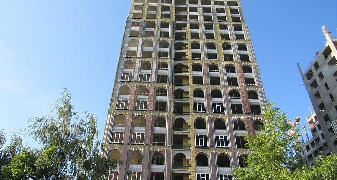 ЖК Серебряный парк (Паршина, 10), корпус 1, вид с ул. Берзарина, фото - 1 Квартирный контроль
