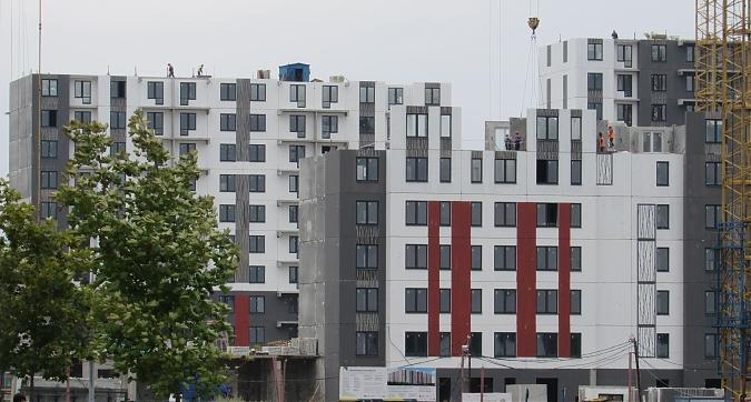 ЖК Новые Ватутинки мкр Центральный, общий вид на корпуса 1/2, 1/3, 1/4, вид с восточной стороны, фото - 7 Квартирный контроль