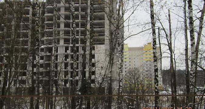 ЖК Высокие жаворонки - вид на 10-й корпус - стройка стоит. Квартирный контроль