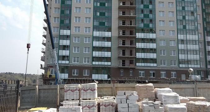 ЖК Изумрудные Холмы, корпус 17, вид с бульвара Космонавтов, фото - 3 Квартирный контроль
