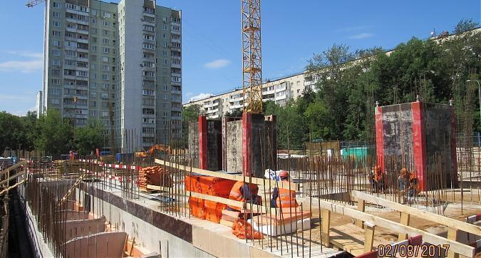ЖК Дом на Сходненской - вид с улицы Фабрициуса на строительство 1-й секции Квартирный контроль