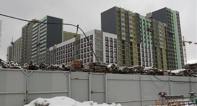 ЖК Город, фасадные работы - вид с улицы 800-летия Москвы на 3-й корпус, фото 4 Квартирный контроль