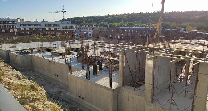 ЖК Май, школа и детский сад, вид с Туровской ул., фото 3 Квартирный контроль