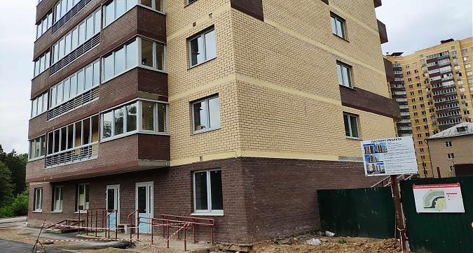 ЖК Экоград на Микояна, корпус 2, вид с ул. Манометр, фото 2 Квартирный контроль