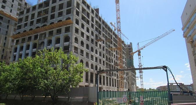 ЖК Серебряный парк (Паршина, 10), корпуса 6, 5, 4, вид с ул. Берзарина, фото - 5 Квартирный контроль