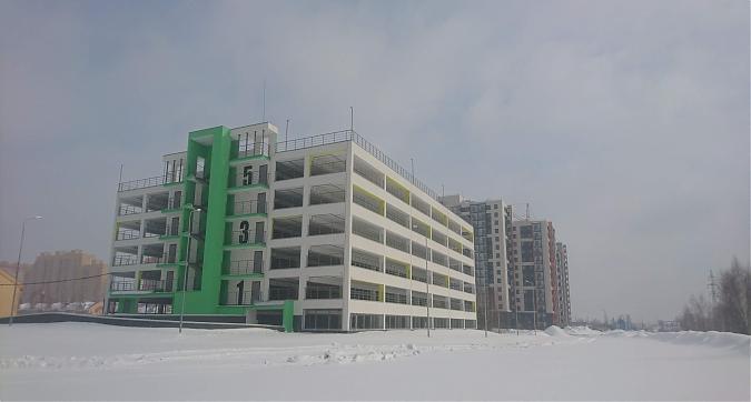 ЖК Десятка, вид с ул. Семейной, многоуровневый паркинг, фото 9 Квартирный контроль