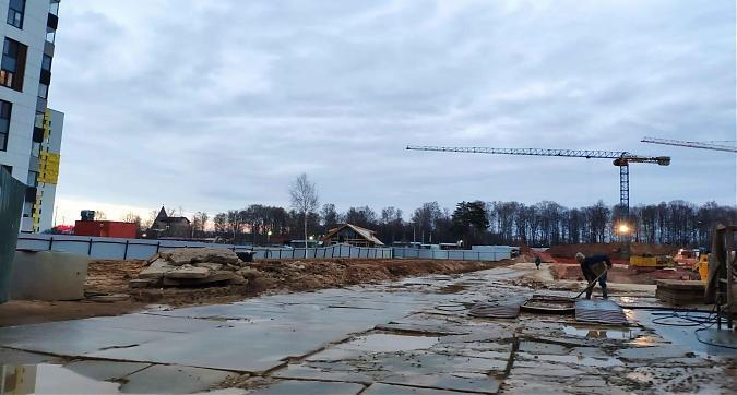 ЖК Микрогород "В лесу", вид на строительство третьей очереди с ул. Знаменской, фото 1 Квартирный контроль