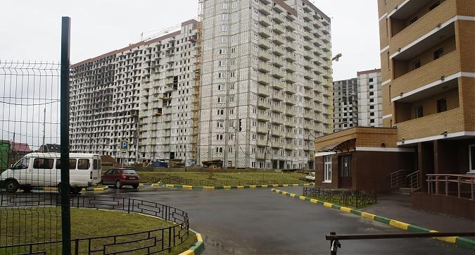 ЖК Зеленые аллеи, вид с бульвара Зеленые Аллеи, фото 1 Квартирный контроль