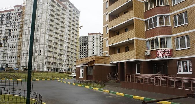 ЖК Зеленые аллеи, вид с бульвара Зеленые Аллеи, фото 2 Квартирный контроль