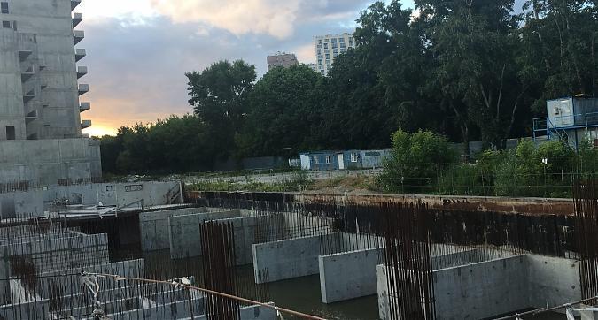 ЖК Терлецкий Парк - вид с улицы Металлургов на 2-й корпус Квартирный контроль