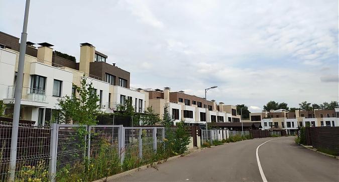 ЖК Загородный Квартал, таунхаусы 41-60, вид с Шереметьевской ул., фото 3 Квартирный контроль