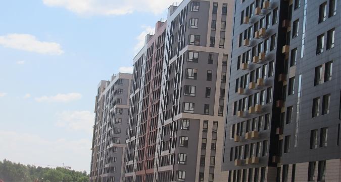 ЖК Скандинавия А101, общий вид на корпуса 13.1, 12.1, 9.2, вид со Скандинавского бульвара, фото - 6 Квартирный контроль
