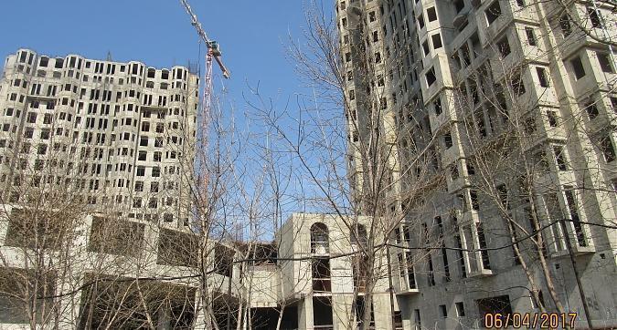 ЖК Академ-палас - вид с улицы Коштоянца на корпуса А и В  Квартирный контроль