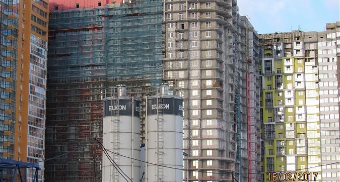 ЖК Крылатский - вид с Рублевского шоссе на 2-й корпус Квартирный контроль