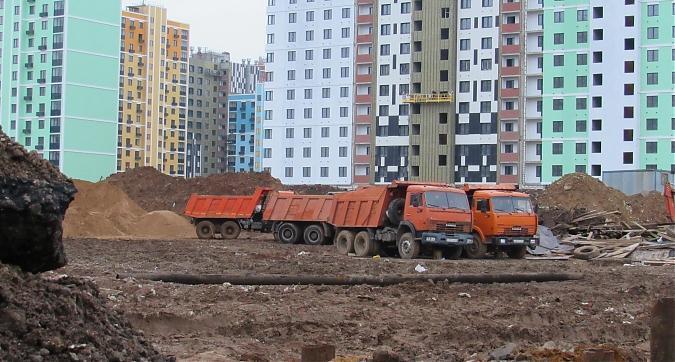 ЖК Лучи, подготовительные работы к строительству корпуса 9, вид с северной стороны, фото - 3 Квартирный контроль