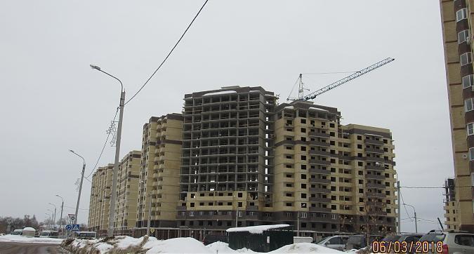 ЖК Лукино Варино, 5-й корпус, возведение наружных стен - вид с улицы Строителей, фото 1 Квартирный контроль