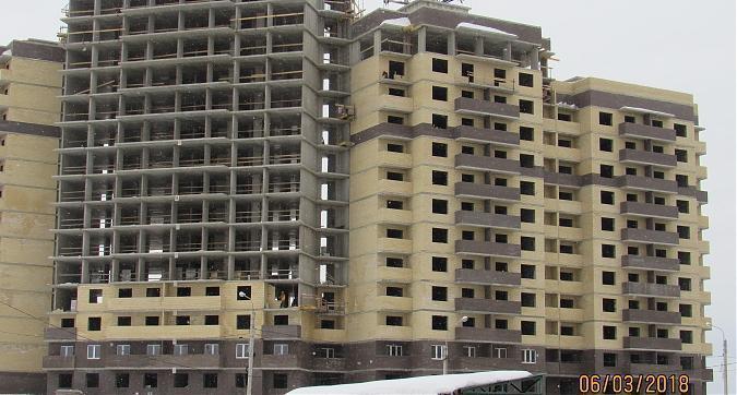 ЖК Лукино Варино, 5-й корпус, возведение наружных стен - вид с улицы Строителей, фото 2 Квартирный контроль