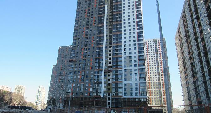 ЖК Оранж парк, 3-й корпус, вид с улицы Строителей, фото 2 Квартирный контроль