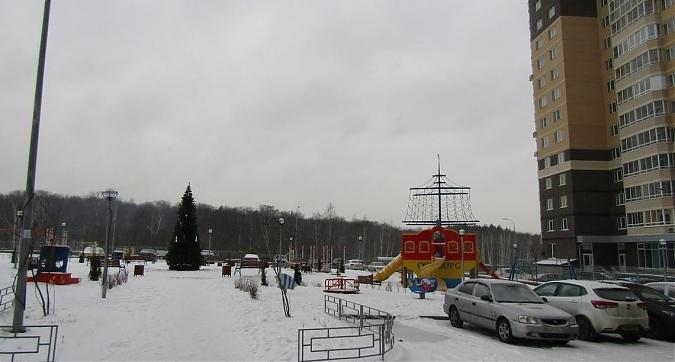 ЖК Одинбург - вид на детскую площадку Квартирный контроль