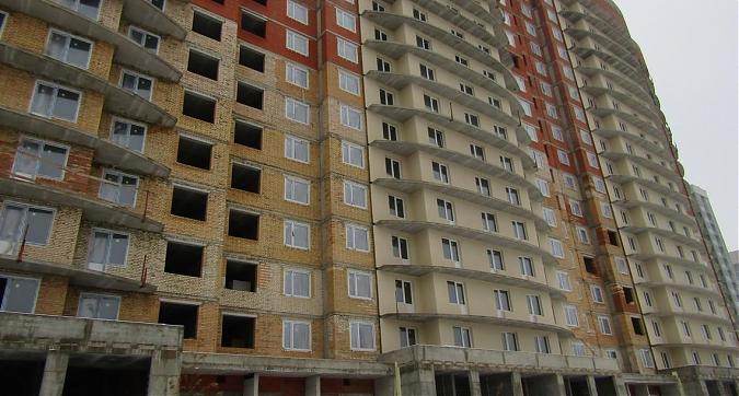 ЖК Лидер Парк - в корпусе 4 проводится остекление Квартирный контроль