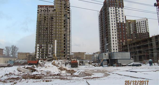 ЖК Петр 1 - фасадные работы, вид с проезда Завода Серп и Молот, фото 1 Квартирный контроль