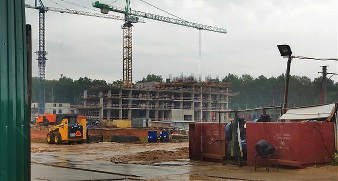 ЖК Микрогород в лесу, строительство III очереди, вид с ул. Знаменской, фото 9 Квартирный контроль