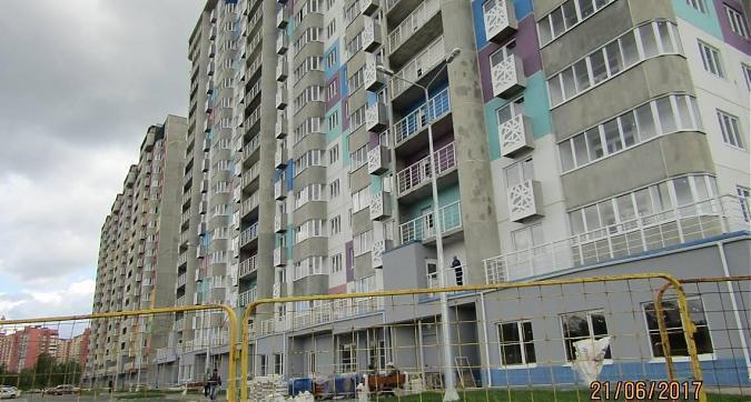 ЖК Победа - вид на корпуса 2 и 1 со стороны улицы Жирохова Квартирный контроль