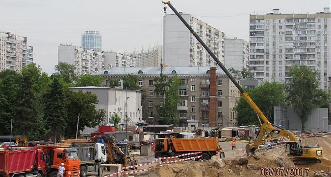 ЖК Династия - вид с Хорошевского шоссе на строительство 1-го дома Квартирный контроль