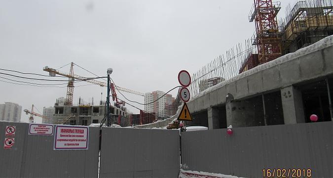 ЖК Фестиваль Парк - монолитные работы, вид с Фестивальной улицы, фото 4 Квартирный контроль