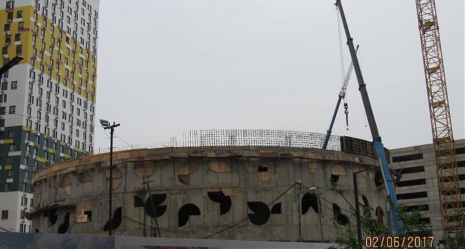 ЖК Варшавское шоссе 141 - вид на строительство детского сада со двора Квартирный контроль