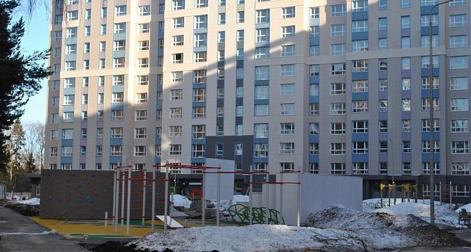 ЖК Мелодия Леса - детская площадка во дворе корпуса 8 Квартирный контроль