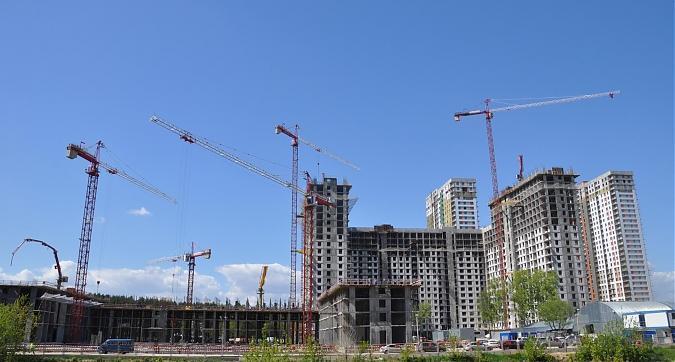 ЖК Оранж парк, 2-й и 3-й корпус, вид с улицы Строителей Квартирный контроль