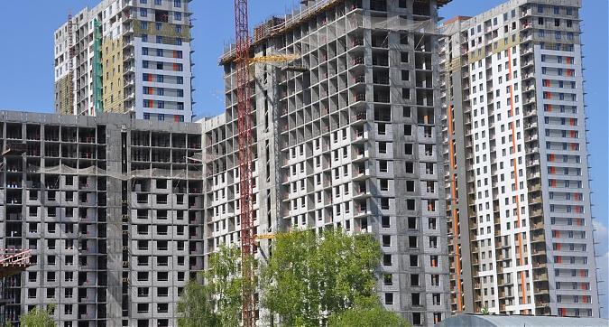 ЖК Оранж парк, 2-й корпус, вид с улицы Строителей, фото 2 Квартирный контроль