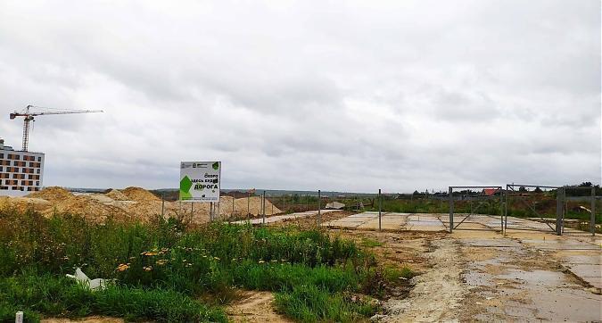 ЖК Первый Квартал, строительная площадка и планируемое место возведения парковки, вид с ул. Калиновой, фото 11 Квартирный контроль