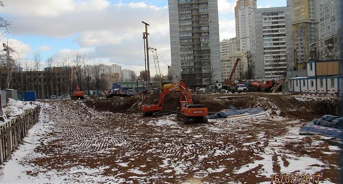 ЖК Достояние - вид с Ярцевской улицы на 2-й корпус (дом Наука) Квартирный контроль