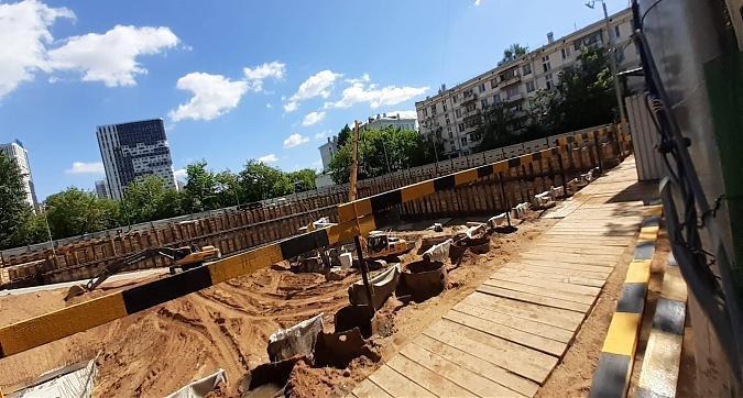 ЖК Crystal (Кристал), вид на строительную площадку со стороны ул. Генерала Глаголева, фото - 3 Квартирный контроль