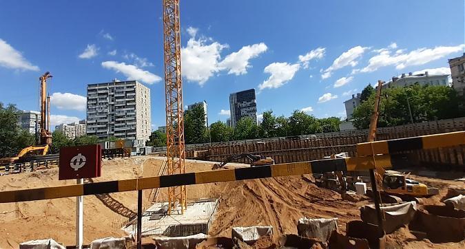 ЖК Crystal (Кристал), вид на строительную площадку со стороны ул. Генерала Глаголева, фото - 4 Квартирный контроль
