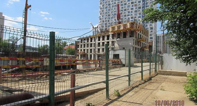 ЖК Wellton Park (Велтон Парк), монолитные работы -вид на 11 корпус со двора, фото 3 Квартирный контроль