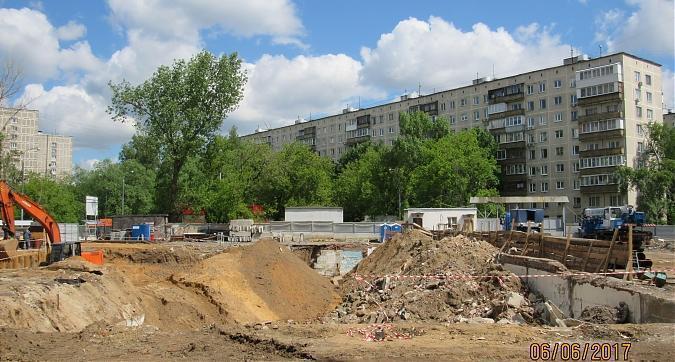 ЖК Есенин-дом. Лидер на Волгоградском - вид со стороны сквера Федора Полетаева Квартирный контроль