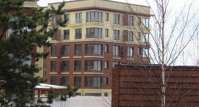 ЖК VNUKOVO TENNIS COUNTRY CLUB (SPORT VILLAGE), вид на комплекс с ул. Луговая, фото - 6 Квартирный контроль