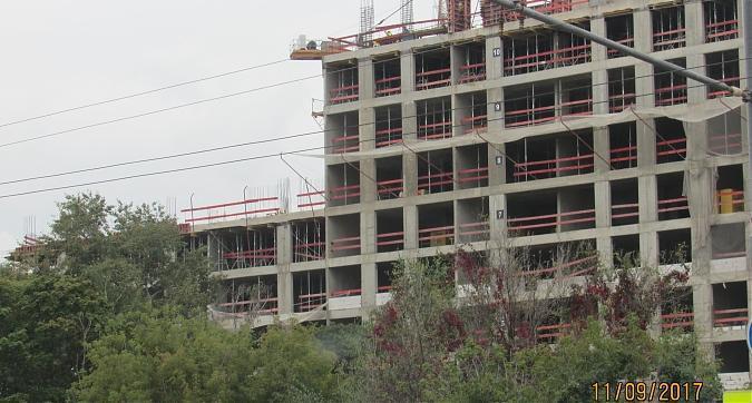 ЖК Искра Парк - монолитные работы, вид с улицы Маршала Шапошникова, фото 3 Квартирный контроль