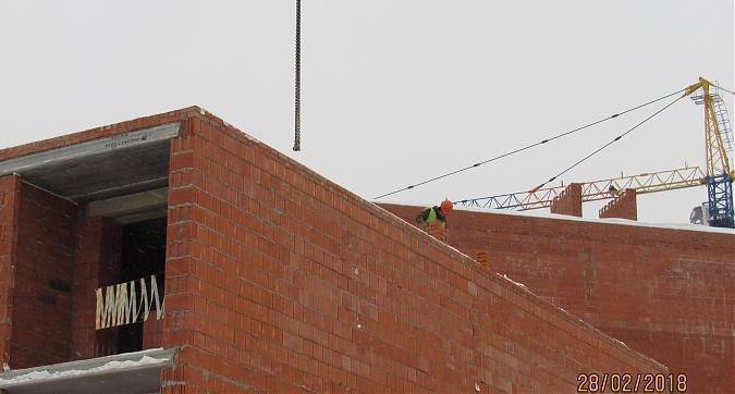 ЖК Томилино, 10-й корпус, возведение наружных стен - вид с Колхозной улицы, фото 2 Квартирный контроль