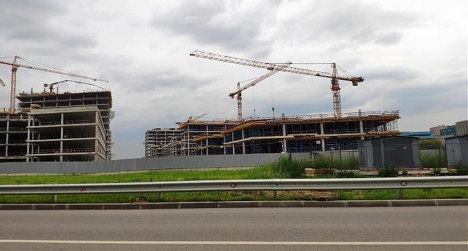 Строящийся офисный комплекс рядом с ЖК Проект Тушино, вид на жилой комплекс с Волоколамского проезда, фото 6 Квартирный контроль