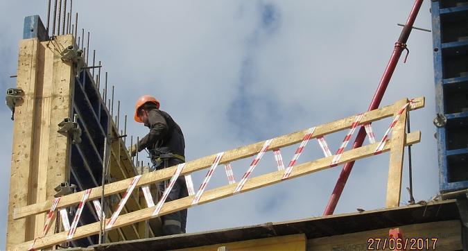 ЖК Крылатский - вид с Рублевского шоссе на 4-й корпус Квартирный контроль