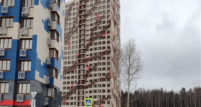 ЖК Белые Росы, корпус 2, вид с Сосновой ул., фото 11 Квартирный контроль